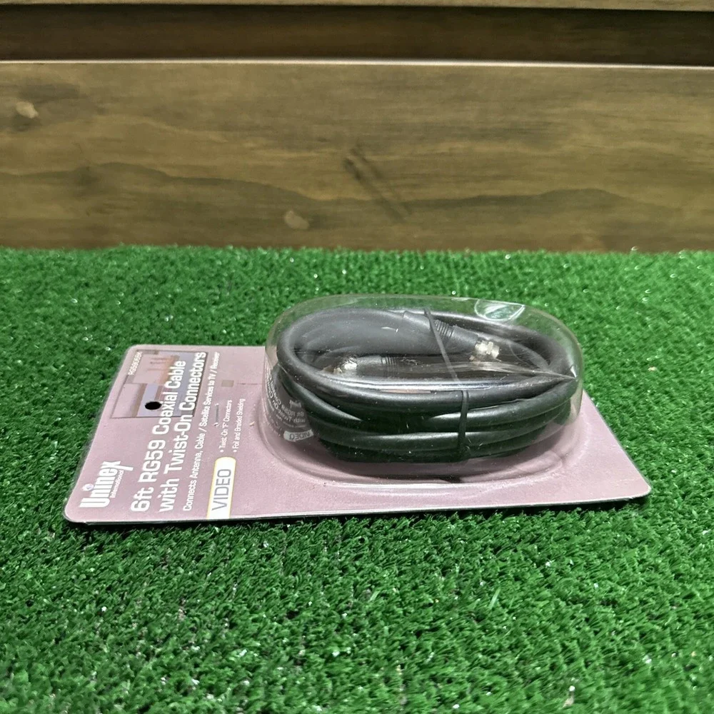 Uninex RG5906BK: Coaxial Cable w/ Twist-On‎ Connectors, Video 6 ft. - Black